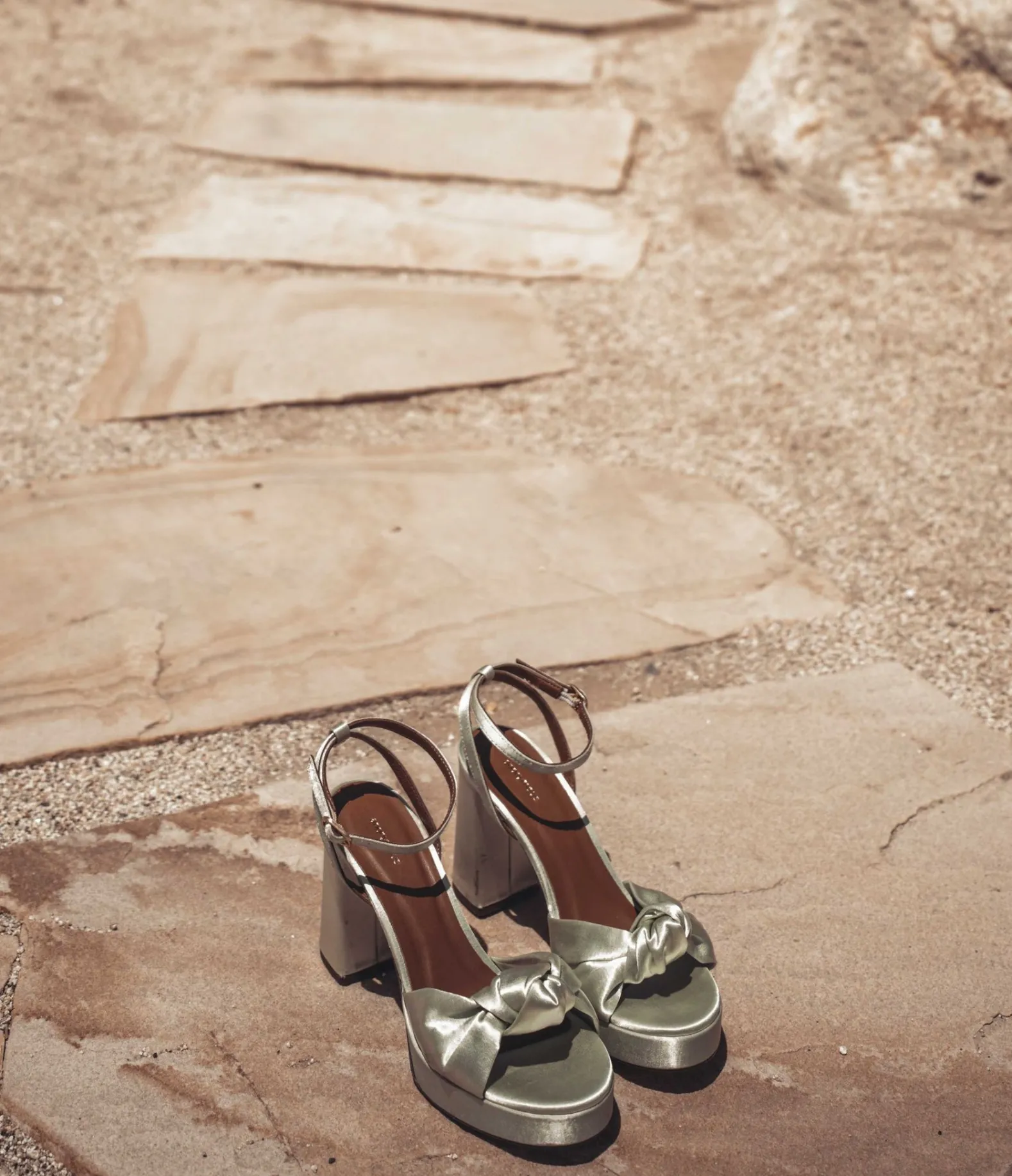 Aliza 85 Platform