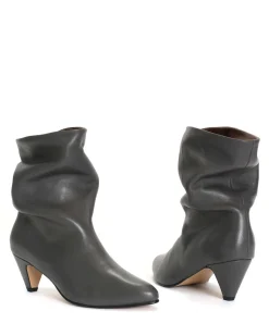 Vully 50 Stiletto
