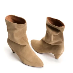 Vully 50 Stiletto